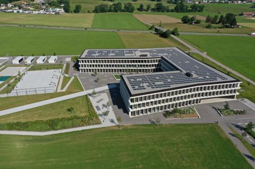 Objektbild: Cycle d`orientation de la Gruyère Rue Michel-Corpataux 11 1632 Riaz